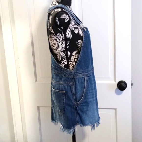💙Free People💙 - Blue Denim Distressed Frayed Hem Overall Dress - Picture 5 of 15